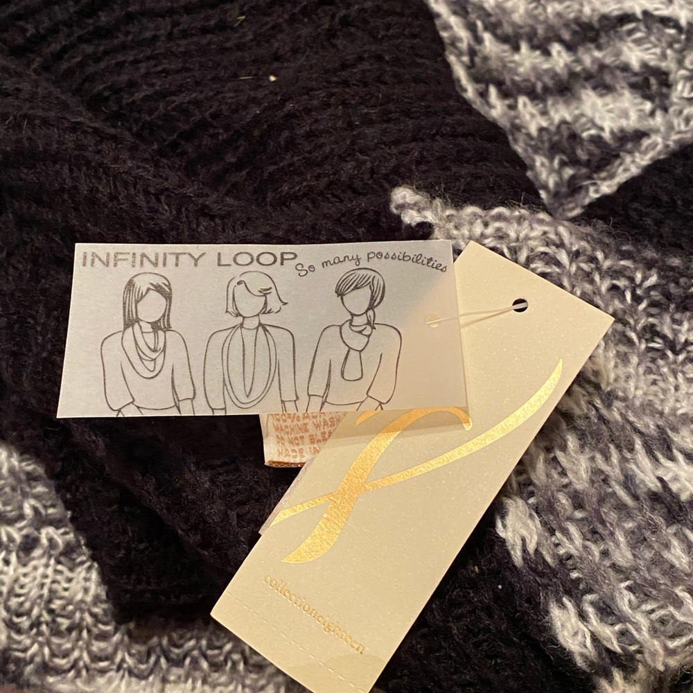 Collection Eighteen Infinity Scarf - Picture 9 of 10